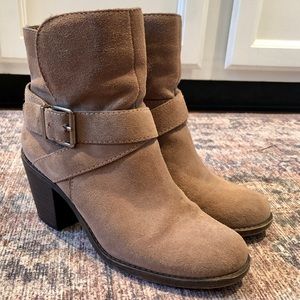 BCBG generation booties